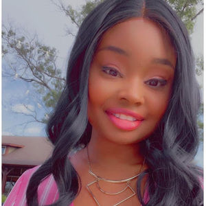 Meet your Posher, Kendra